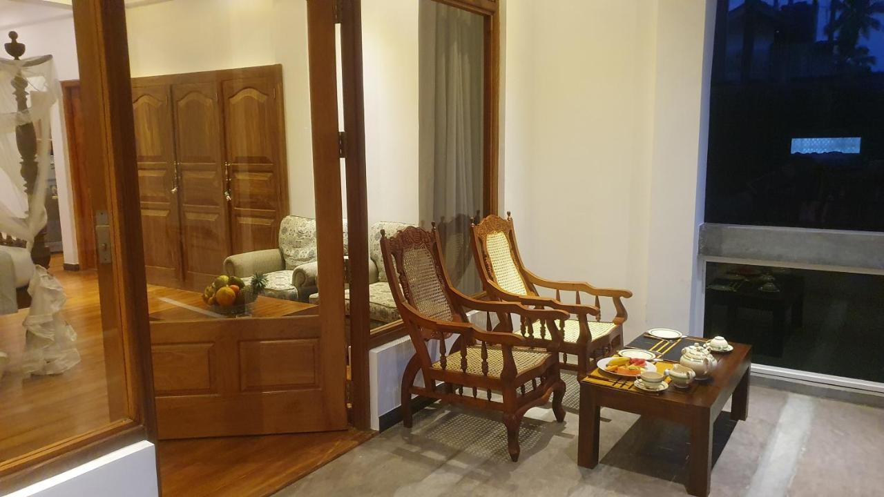 Hotel Margaret House à Mirissa Extérieur photo